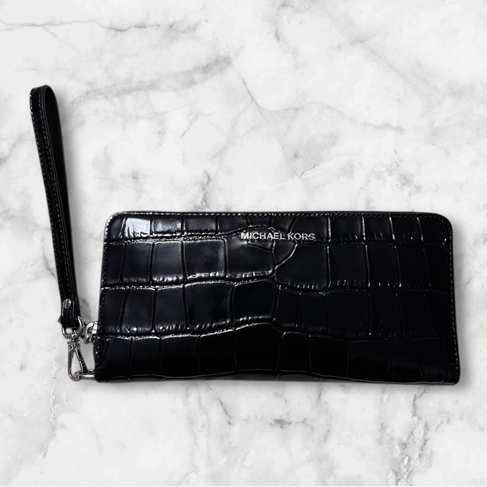 NWT Michael Kors Black Croc-Embossed Wallet